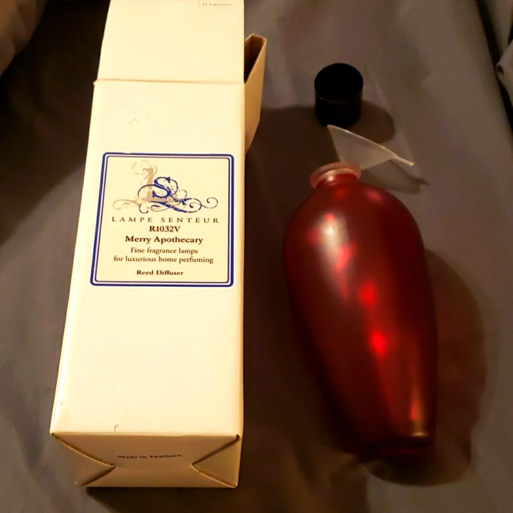 NIB Lampe Senteur Reed Diffuser